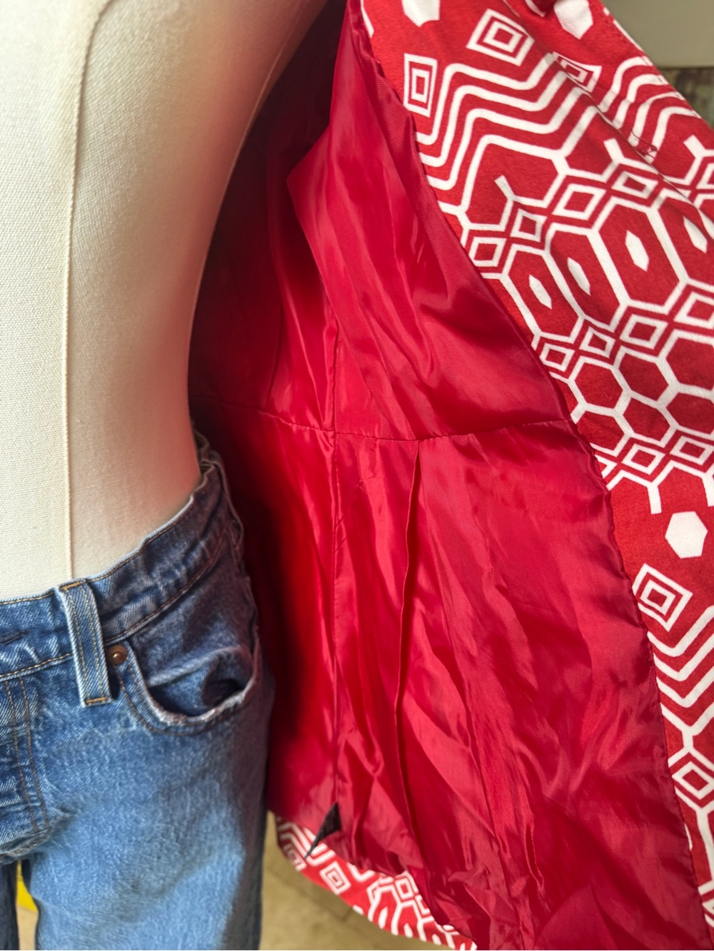 Red Geometric Print Button Front Coat - Picture 4 of 6
